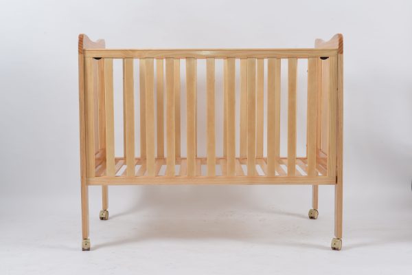 DSC_6338 Natural Wooden Baby Crib with Caster Wheels